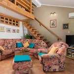 2 Bedroom Beautiful In *