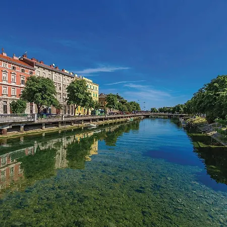 Apartmán 2 Bedroom Beautiful In Rijeka