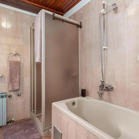 2 Bedroom Beautiful In